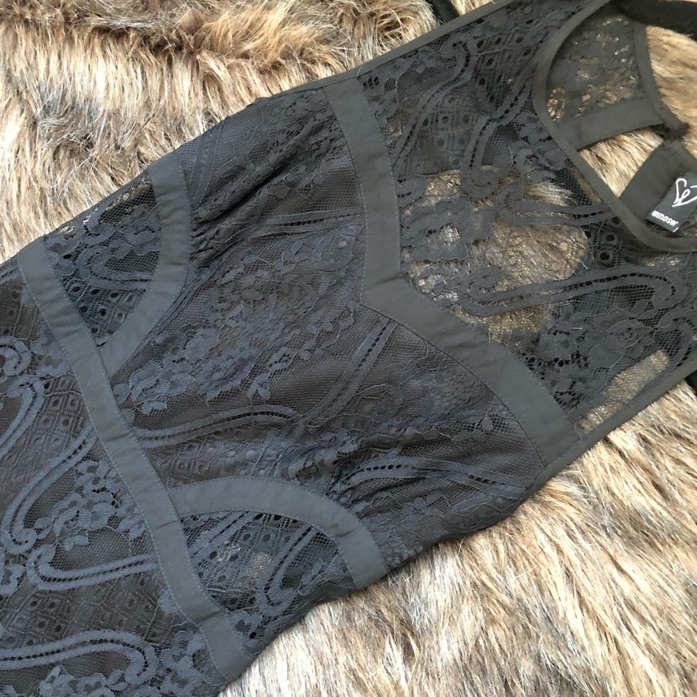 Windsor Formal Lace Maxi Dress - Small